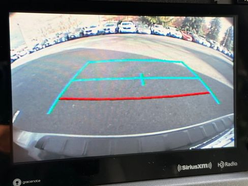 Used 2020 Toyota Sienna LE image 21