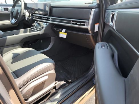 Certified 2026 Hyundai Santa Fe SEL FWD image 7