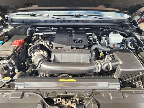 Used 2023 Nissan Frontier SV image 29