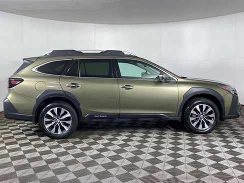 Used 2024 Subaru Outback Touring AWD/4WD image 4