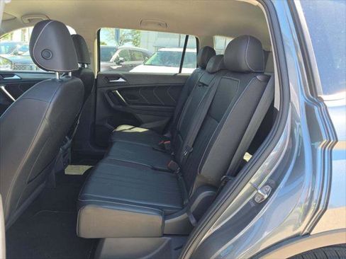 Used 2023 Volkswagen Tiguan SE FWD image 22