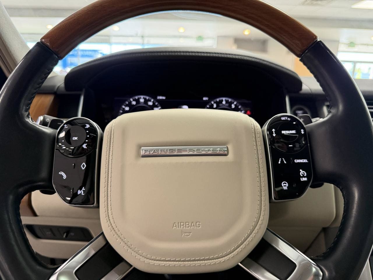 Used 2020 Land Rover Range Rover Long Wheelbase HSE AWD/4WD image 15