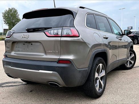 Used 2019 Jeep Cherokee Limited w/ Luxury Group AWD/4WD image 5