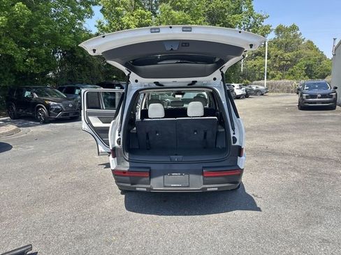 Used 2025 Hyundai Santa Fe SEL FWD image 13
