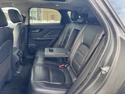 Used 2020 Jaguar F-PACE Prestige image 6