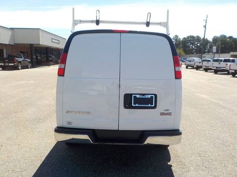 Used 2023 GMC Savana 2500 w/ Driver Convenience Package RWD image 4
