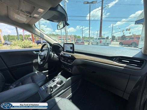 Used 2020 Ford Escape Titanium AWD/4WD image 39
