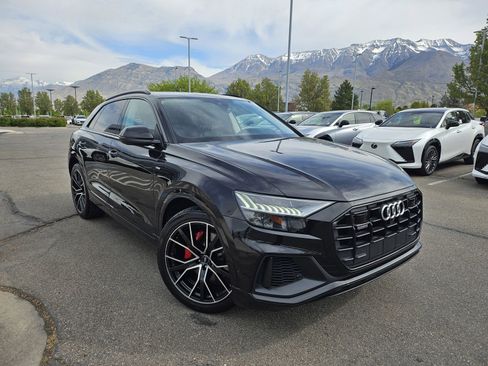 Used 2019 Audi Q8 Prestige w/ Adaptive Chassis Package AWD/4WD image 19