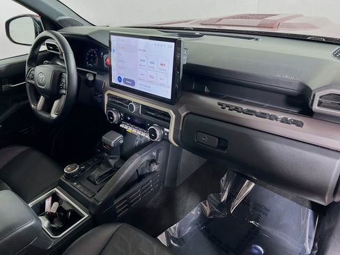 Certified 2024 Toyota Tacoma TRD Sport w/ TRD Sport Premium Package AWD/4WD image 24