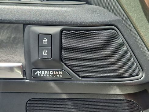Certified 2025 Land Rover Defender 110 X AWD/4WD image 32