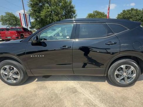 Certified 2024 Chevrolet Blazer LT w/ Convenience Package FWD image 5