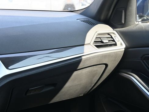 Used 2020 BMW 330i xDrive Sedan AWD/4WD image 8