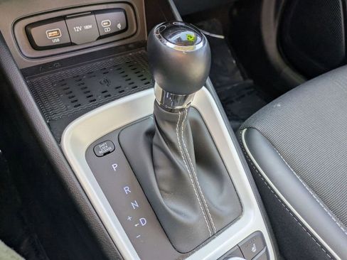 Certified 2025 Hyundai Venue Limited image 20