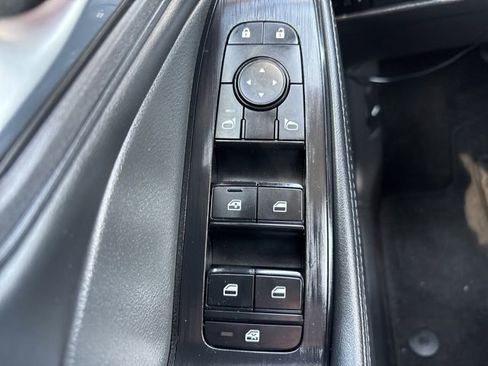 Used 2023 Nissan Rogue SV w/ SV Premium Package AWD/4WD image 18