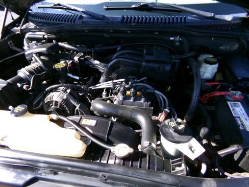 Used 2006 Ford Explorer Limited image 28