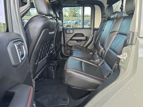 Used 2023 Jeep Gladiator Rubicon w/ Cold Weather Group image 27