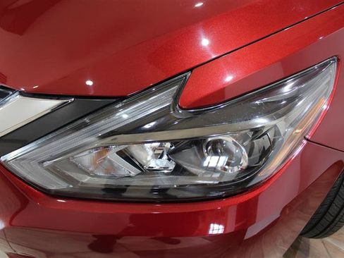 Used 2017 Nissan Altima 2.5 SR FWD image 10
