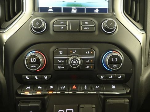 Used 2021 Chevrolet Silverado 1500 LTZ w/ Safety Package II AWD/4WD image 30