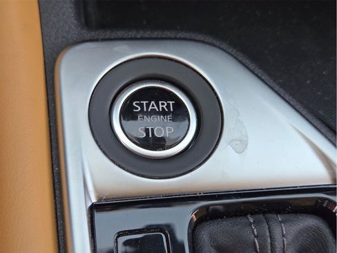Used 2025 Nissan Sentra SV w/ SV Premium Package FWD image 26