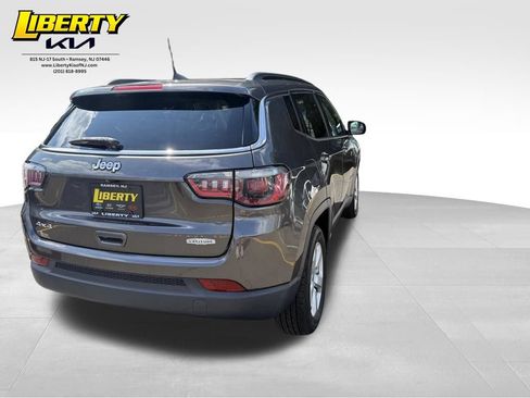 Used 2018 Jeep Compass Latitude w/ Popular Equipment Group AWD/4WD image 7