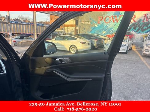 Used 2021 BMW X7 xDrive40i w/ Parking Assistance Package image 11