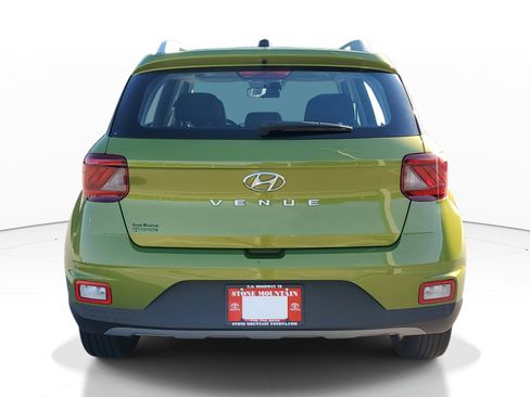 Used 2024 Hyundai Venue SEL image 5