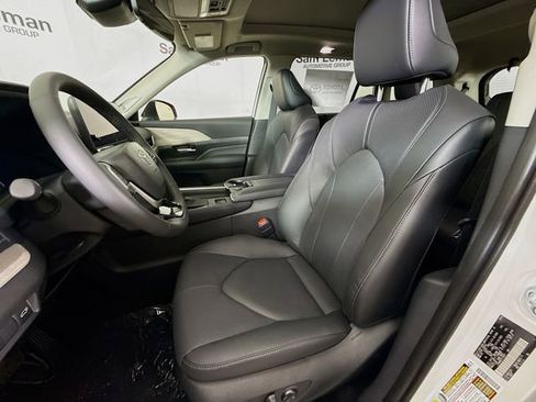 New 2026 Toyota Grand Highlander AWD image 20