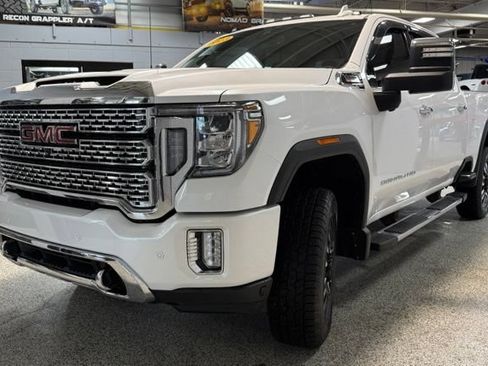 Used 2023 GMC Sierra 2500 Denali AWD/4WD image 3