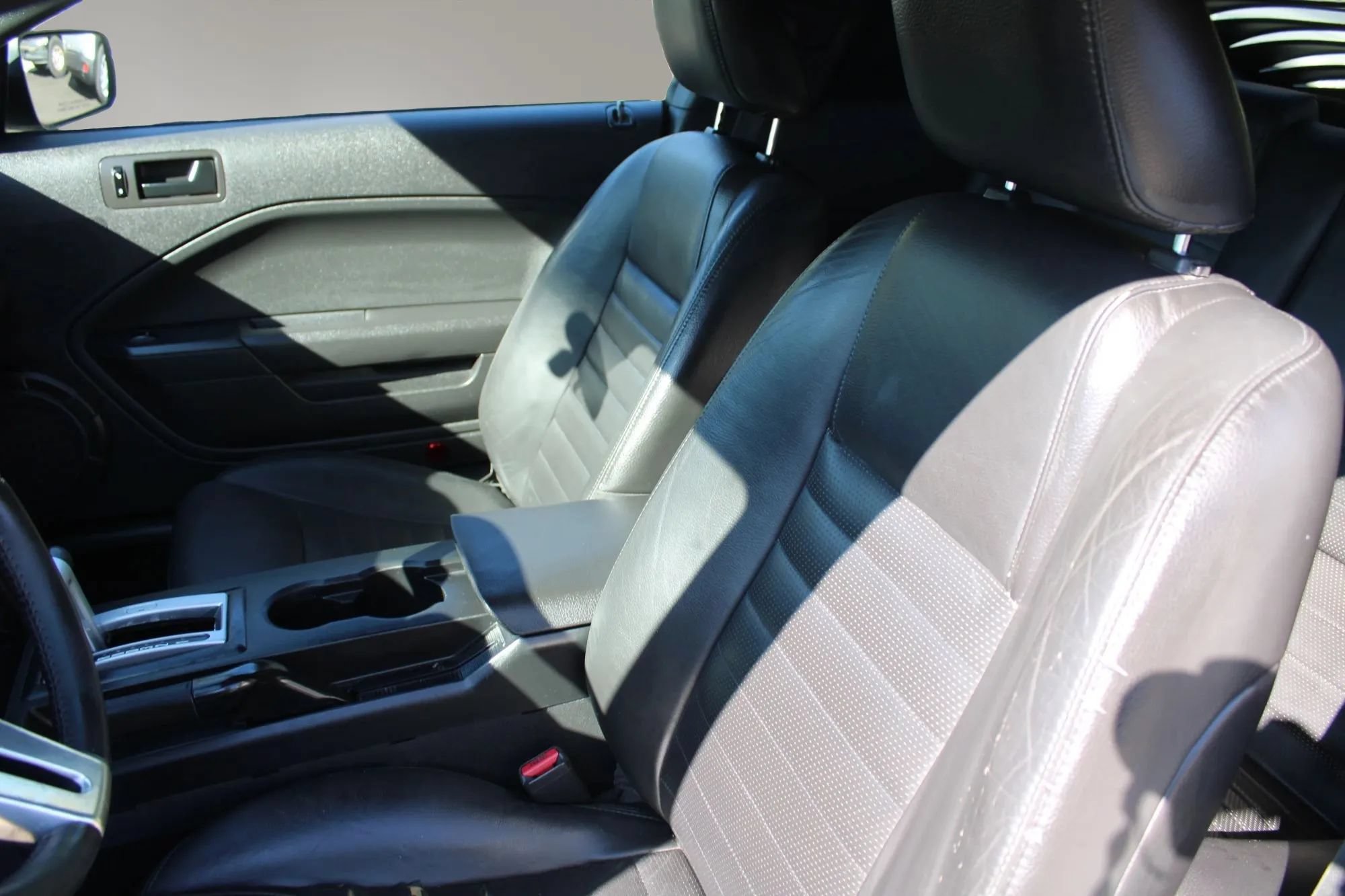 Used 2005 Ford Mustang GT RWD image 15