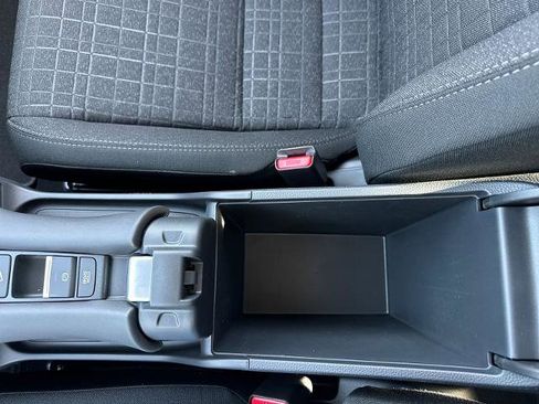 New 2026 Honda HR-V LX image 18