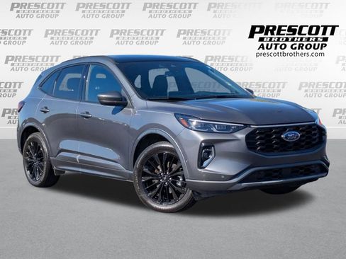 Used 2023 Ford Escape ST-Line Elite w/ Premium Technology Package AWD/4WD image 1