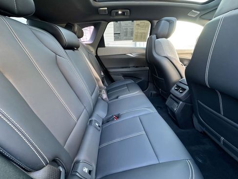 Used 2025 Cadillac Optiq Luxury 1 AWD/4WD image 28