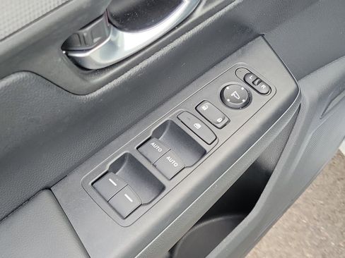 Used 2023 Honda CR-V EX image 14