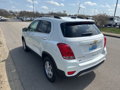Used 2017 Chevrolet Trax LT w/ LT Convenience Package image 4