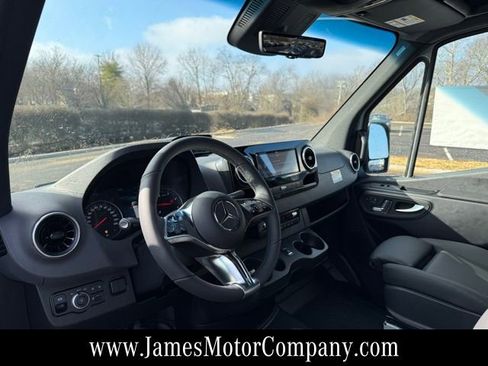 New 2026 Mercedes-Benz Sprinter 2500 image 10
