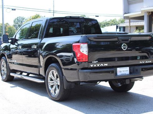 Used 2019 Nissan Titan SV w/ SV Convenience Package AWD/4WD image 6