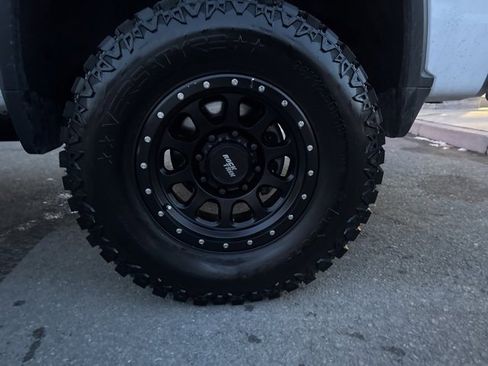 Used 2024 Chevrolet Silverado 2500 LTZ w/ LTZ Plus Package image 13