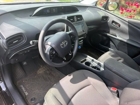 Used 2019 Toyota Prius LE AWD/4WD image 8