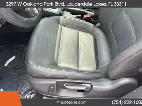 Used 2014 Volkswagen Jetta SE FWD image 21