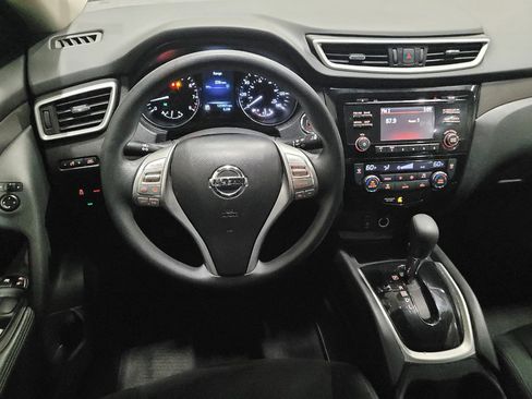 Used 2015 Nissan Rogue SV AWD/4WD image 22