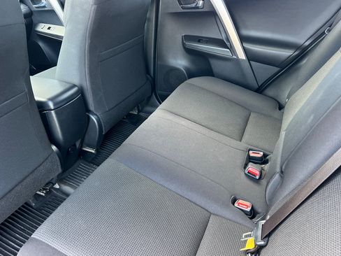 Used 2017 Toyota RAV4 XLE w/ Convenience Package AWD/4WD image 12