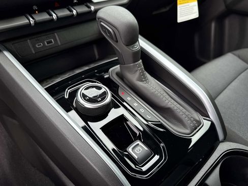 New 2026 Chevrolet Colorado Trail Boss AWD/4WD image 28