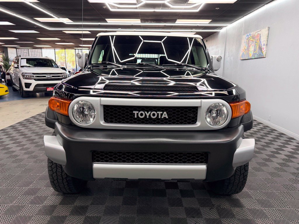 Used 2014 Toyota FJ Cruiser 4WD w/ Upgrade Package image 4