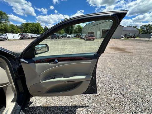 Used 2006 Buick Lucerne CXL w/ Luxury Package FWD image 32