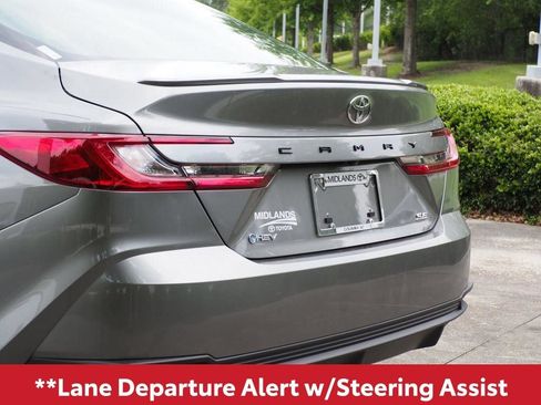 Used 2026 Toyota Camry SE w/ Multimedia Upgrade Package FWD image 9