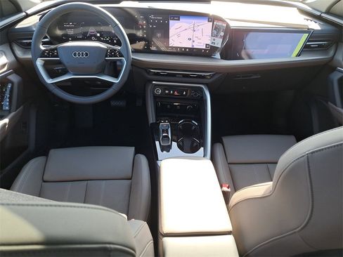 New 2025 Audi Q5 Prestige image 24