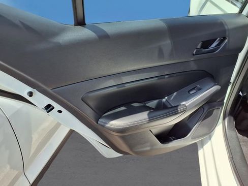 Used 2025 Nissan Altima 2.5 SV FWD image 6