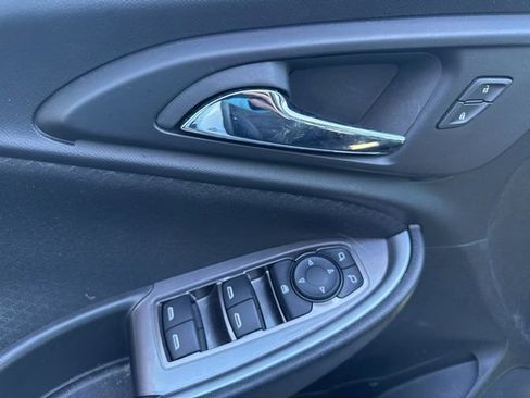 Used 2023 Chevrolet Malibu LS image 9