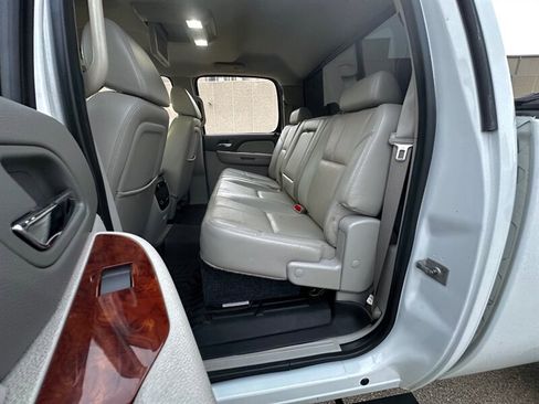 Used 2009 Chevrolet Silverado 3500 LTZ w/ Suspension Package, Off-Road image 22