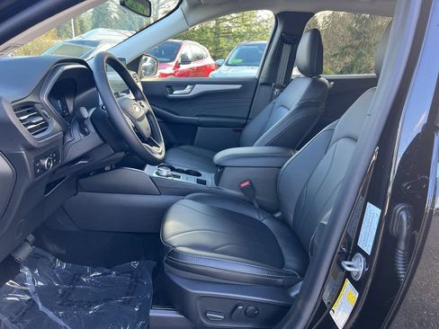 New 2025 Ford Escape SE w/ PHEV Premium Package FWD image 5